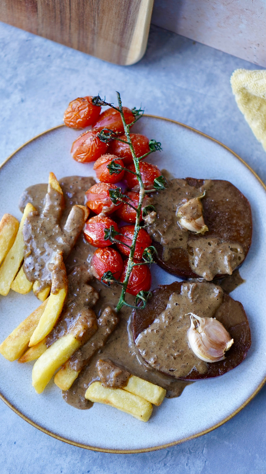 Elevate Your Dinner: Delicious Steak Frites with Peppercorn Sauce